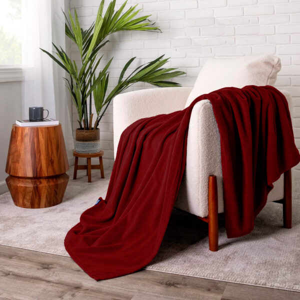 Colcha Polar Color Vino Premium Gruesa - Imagen 6